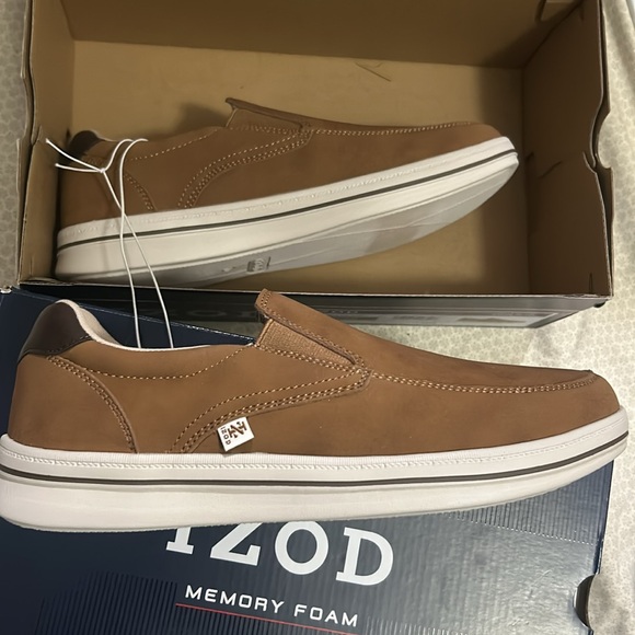 Izod Men’s Memory Foam Barlow Sneakers size 9.5, 10, 11 NWT - Picture 5 of 6